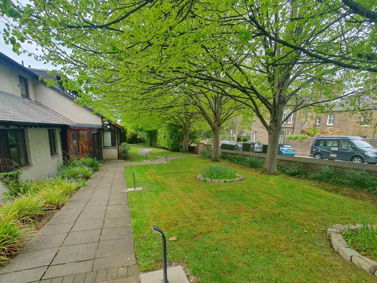 commercial grounds maintenance