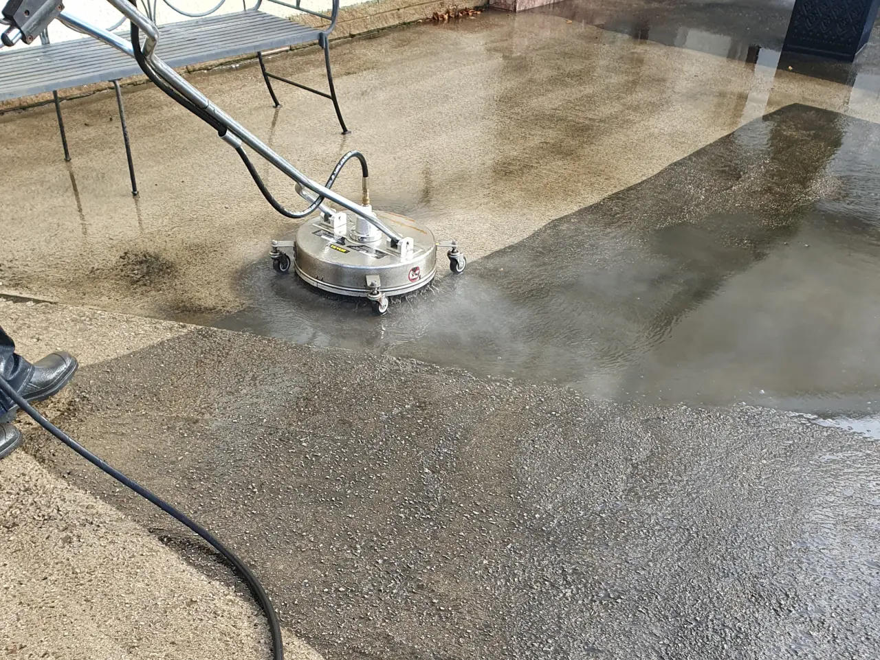Pressure washer
